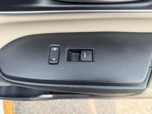 Certified Used 2018 White Honda EX-L image 34