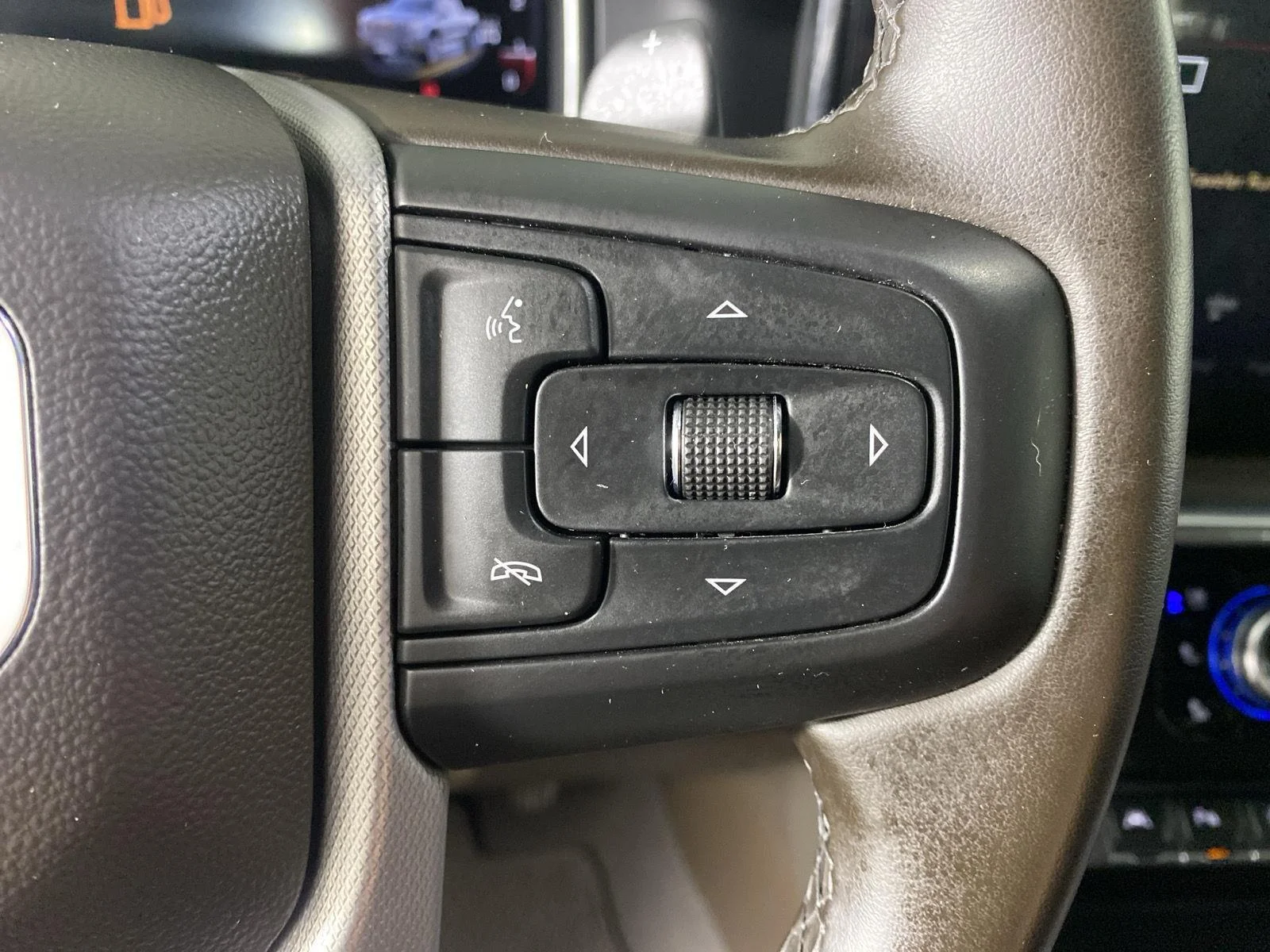 Used 2024 Metallic GMC Denali image 15