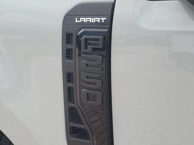 New 2026 Avalanche Ford Lariat image 9