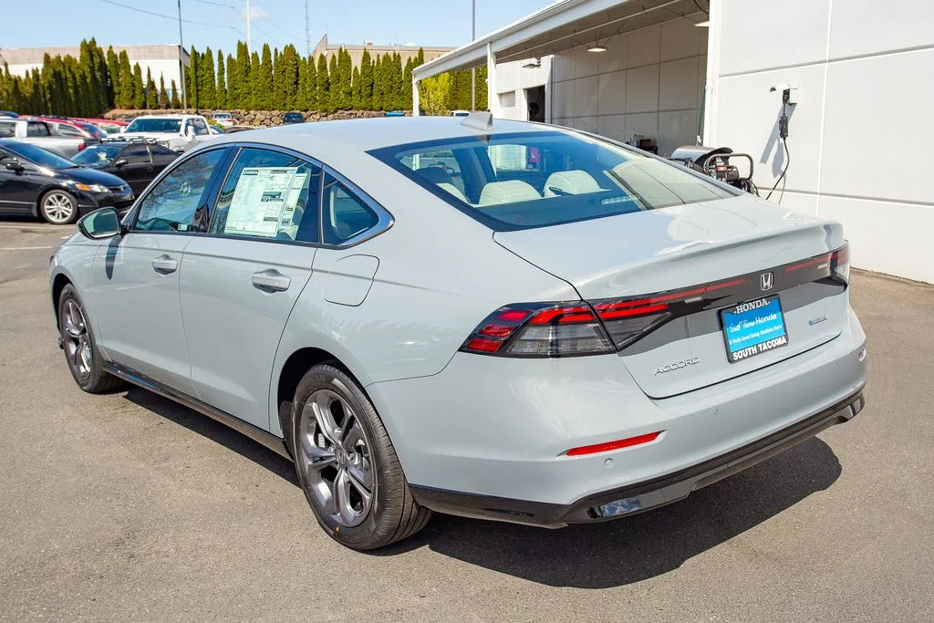 New 2026 Urban Gray Pearl Honda EX-L image 8