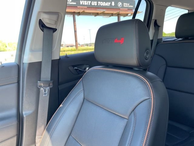 Used 2022 White GMC AT4 image 18