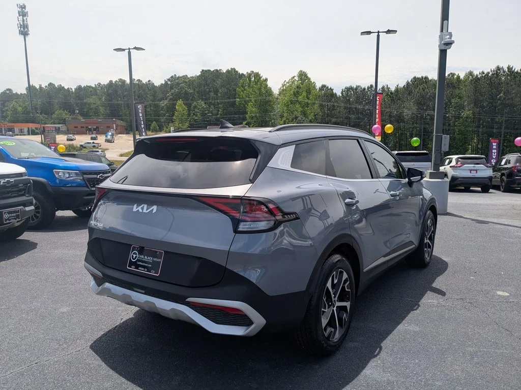 Used 2025 Everlasting Silver Kia EX image 5