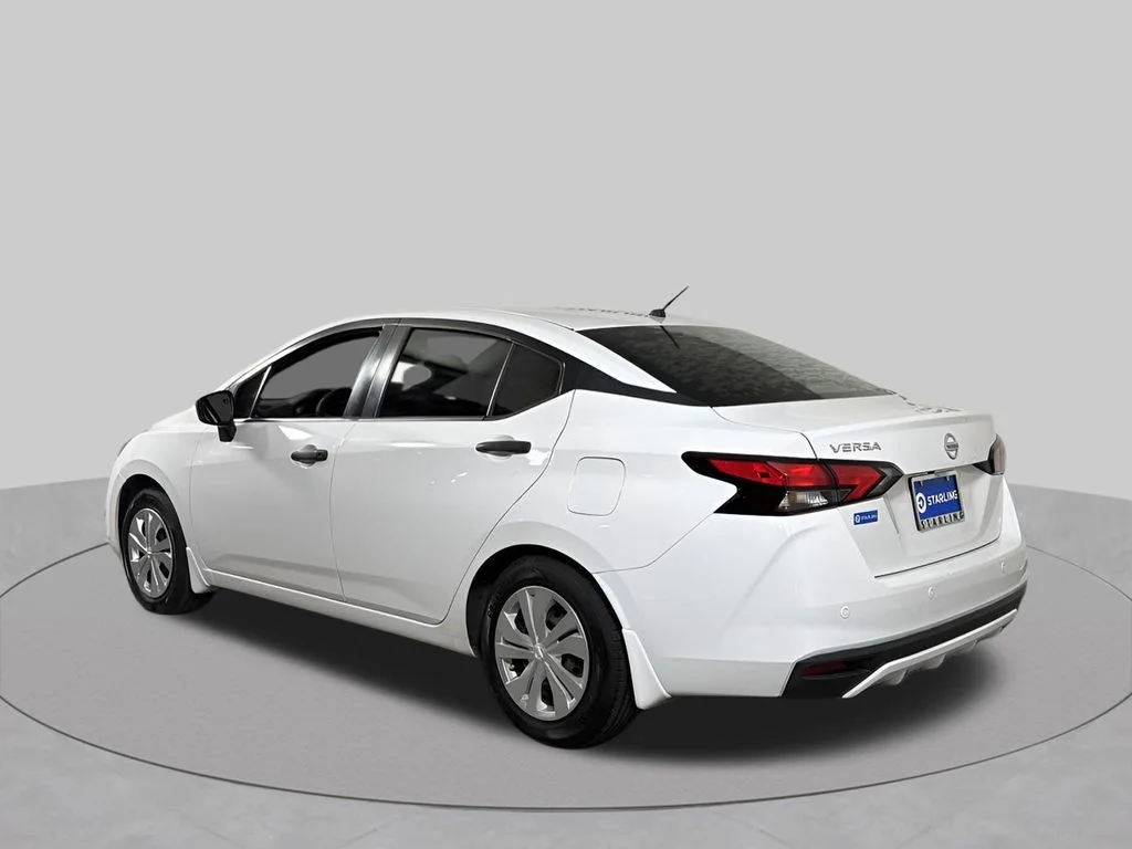Used 2020 White Nissan 1.6 S image 5