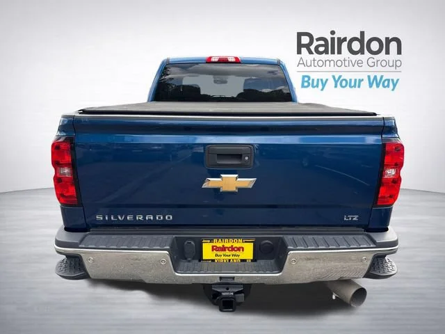 Used 2019 Deep Ocean Blue Metallic Chevrolet LTZ image 6