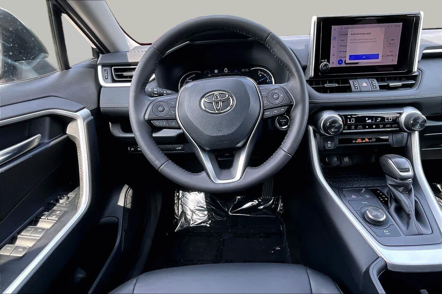 Used 2024 Magnetic Gray Metallic Toyota Hybrid XLE Premium image 6