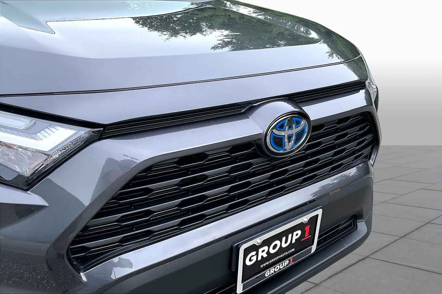 Used 2022 Magnetic Gray Metallic Toyota Hybrid XLE image 62