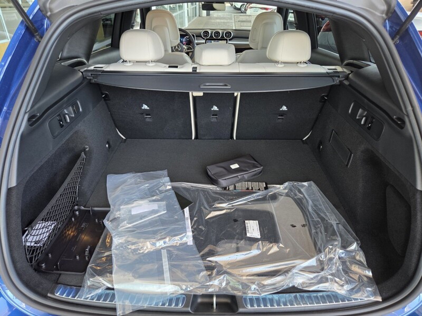 New 2026 Starling Blue Metallic Mercedes-Benz GLC 300 SUV image 15