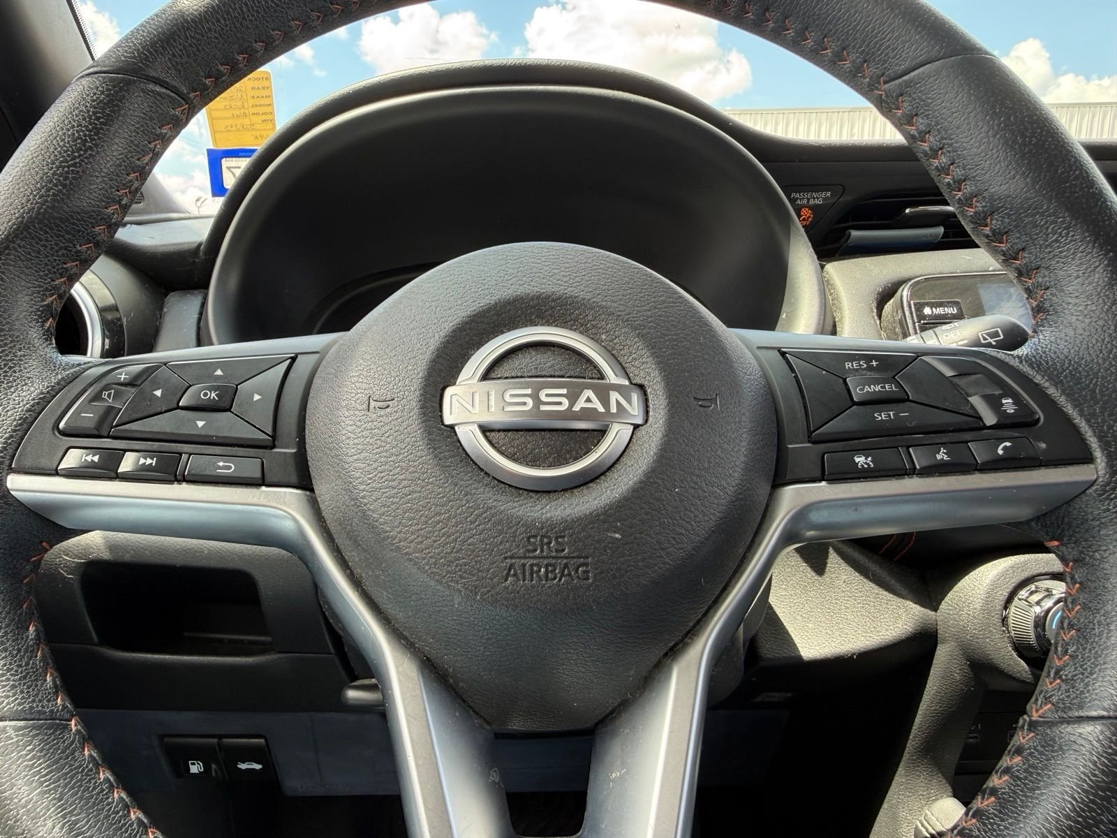 Used 2022 Gray Nissan SR image 9