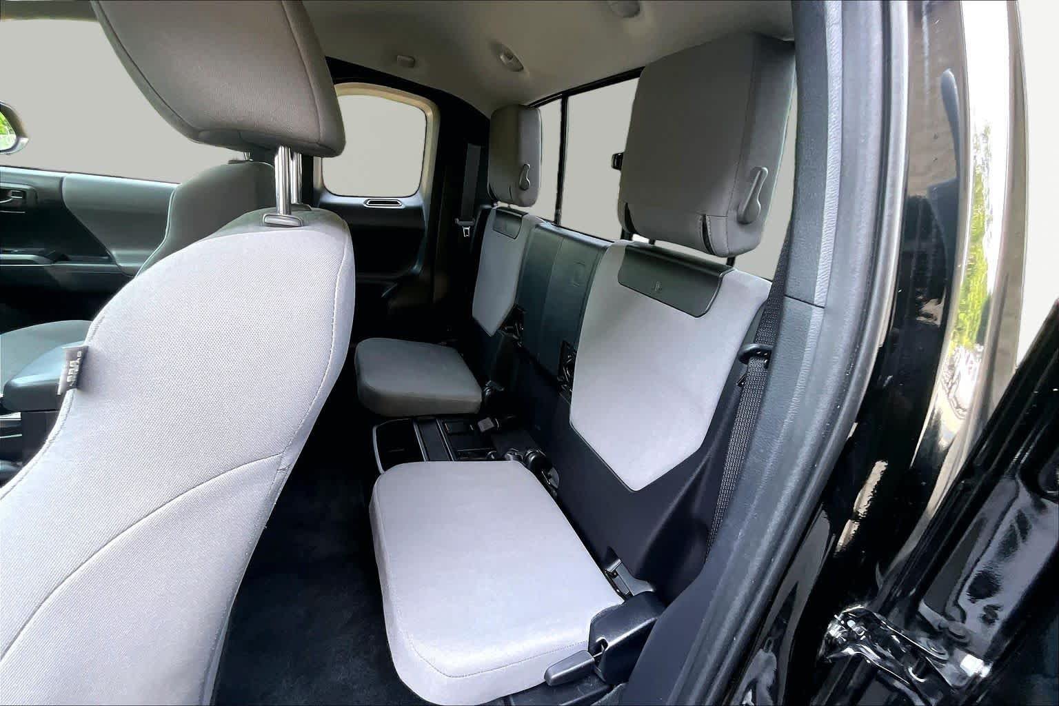 Used 2019 Midnight Black Metallic Toyota SR image 20