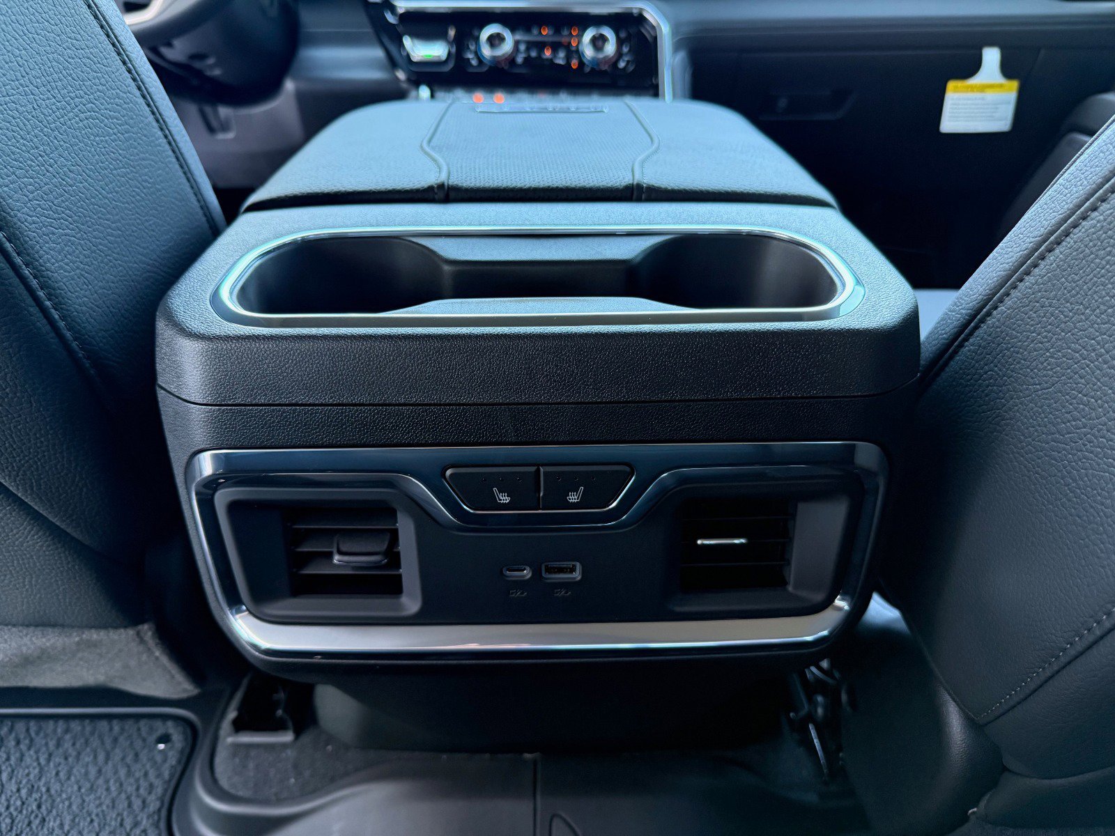 2026 GMC Sierra 2500HD Denali - Photo 17