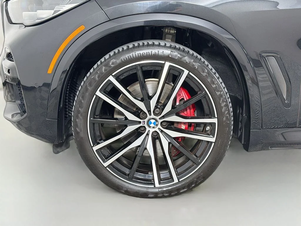 Used 2022 Black BMW sDrive40i image 33