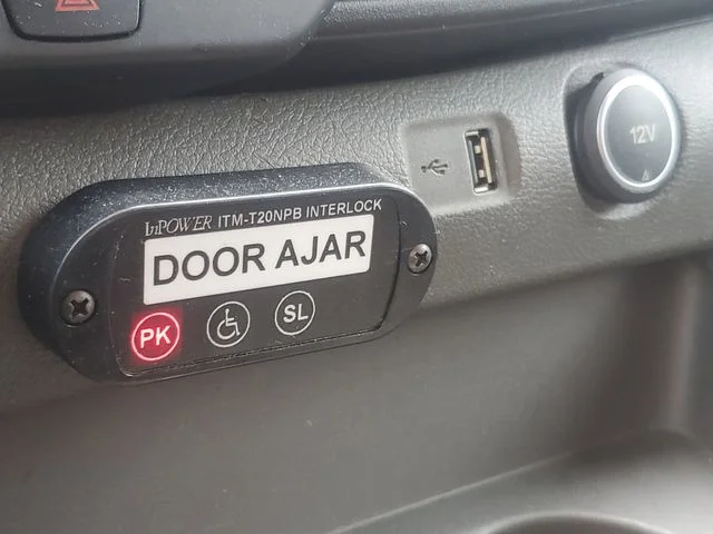 2020 Ford Transit Passenger Van XL - Photo 19