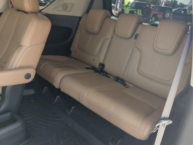 Used 2025 Radiant White INFINITI SENSORY image 15