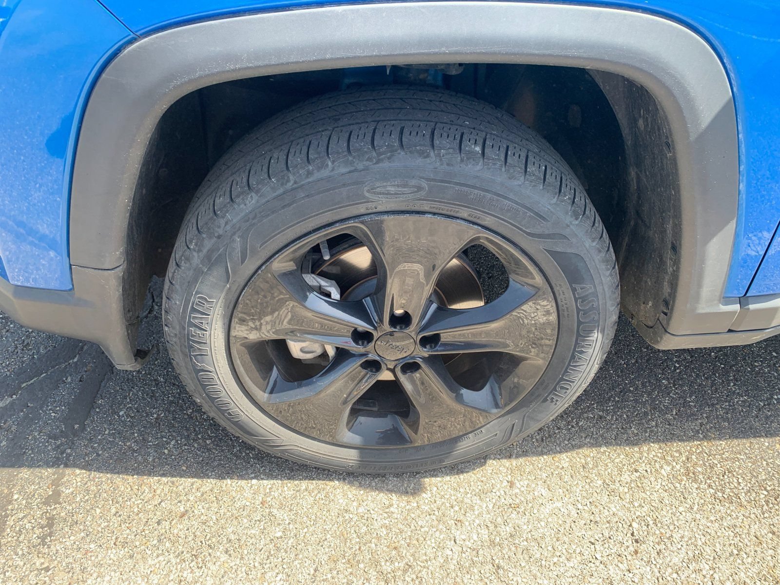 Used 2020 Blue Jeep Altitude 4x4 image 8