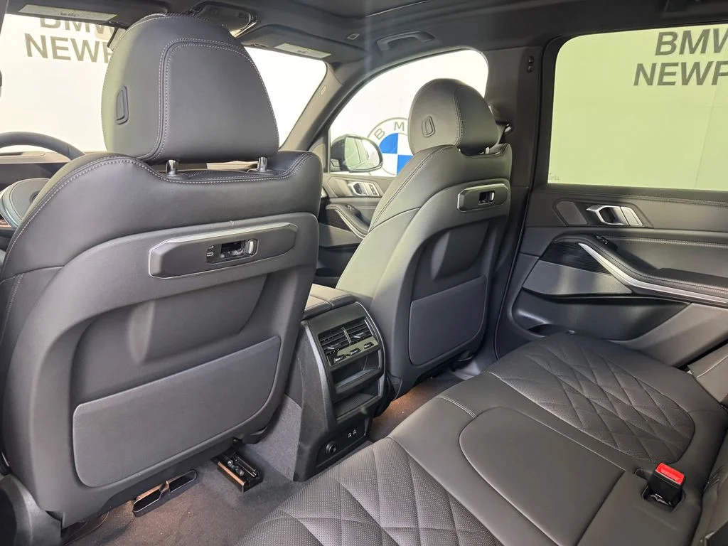 New 2026 Black Sapphire Metallic BMW xDrive40i image 14