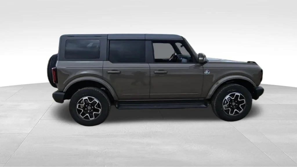 2025 Ford Bronco 4-Door Outer Banks - Photo 9