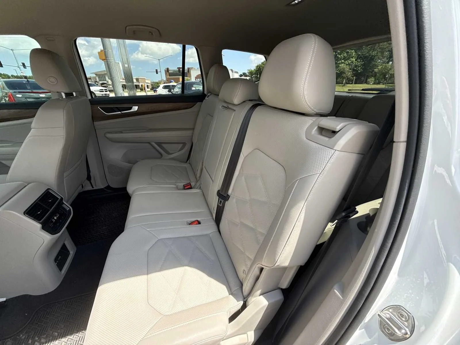 2025 Volkswagen Atlas SE - Photo 23