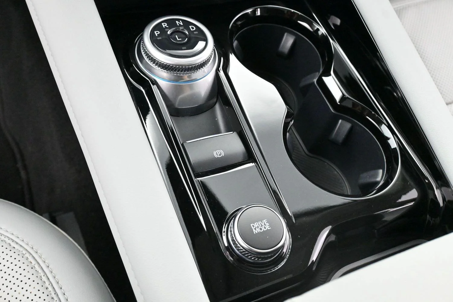 Used 2026 White Ford Platinum image 20