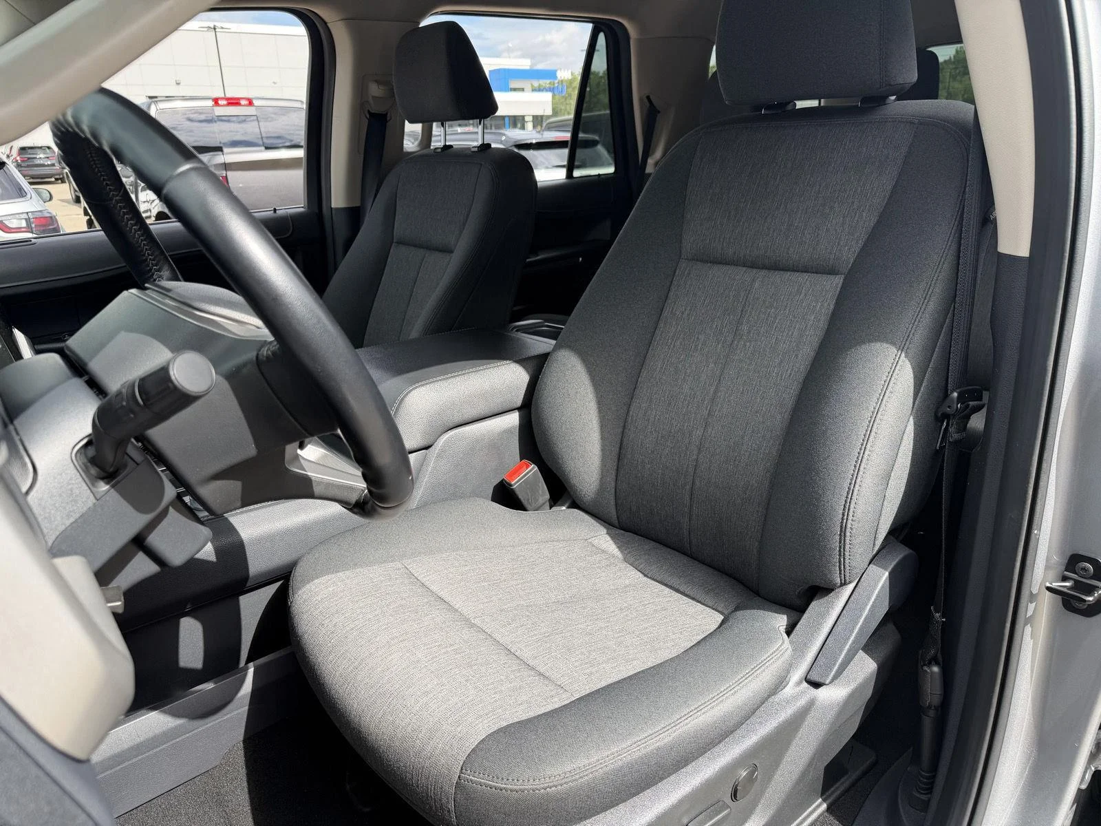 Used 2024 Iconic Silver Ford XLT image 16