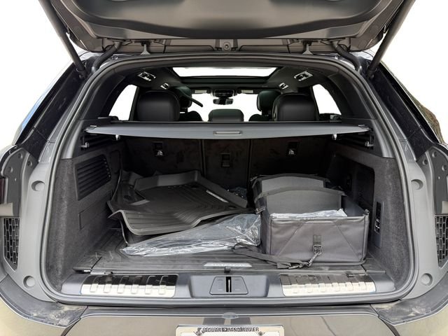 New 2026 Carpathian Grey Land Rover Dynamic SE image 18