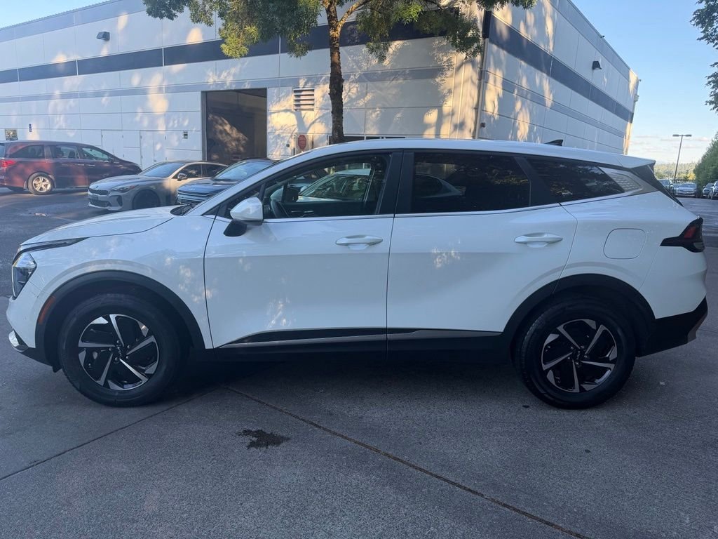 Used 2023 Snow White Pearl Kia LX image 7