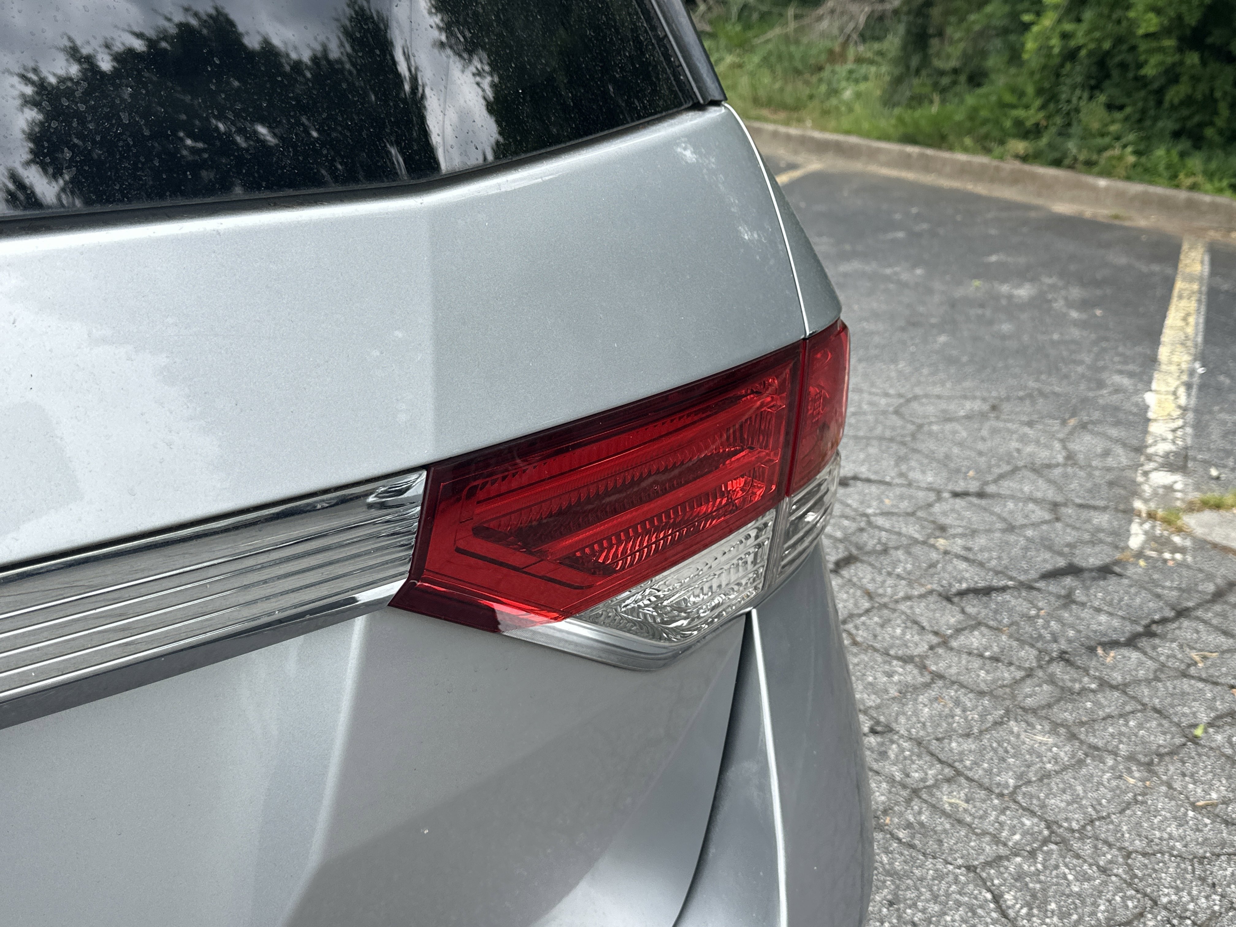 Used 2014 Alabaster Silver Metallic Honda EX-L image 23