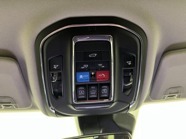 Used 2023 Gray Jeep Limited image 37