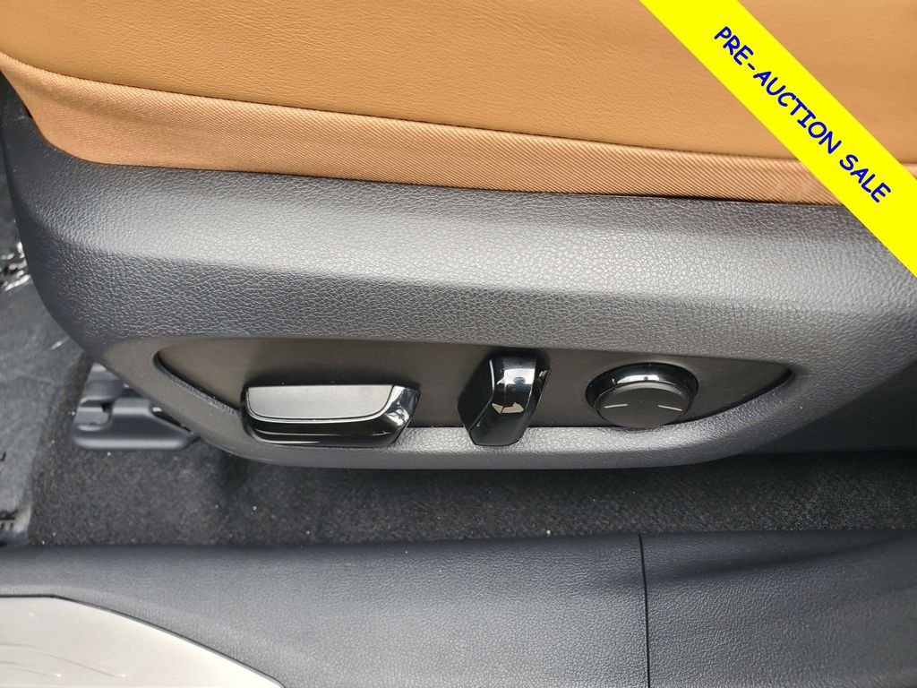 Used 2025 Green Lexus 350 image 18