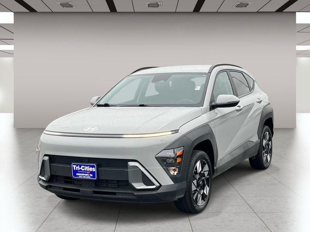 Used 2025 Gray Hyundai SEL image 8