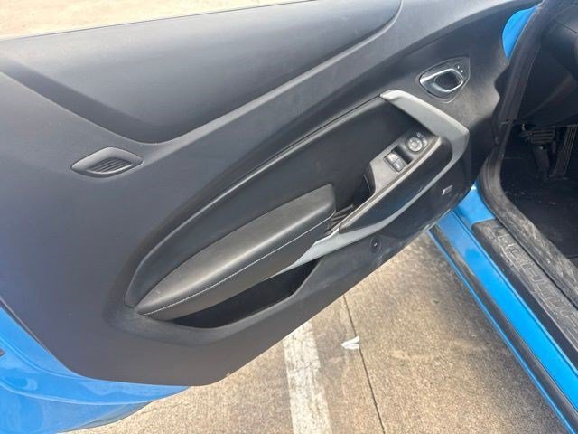 Used 2022 Rapid Blue Chevrolet LT1 image 3