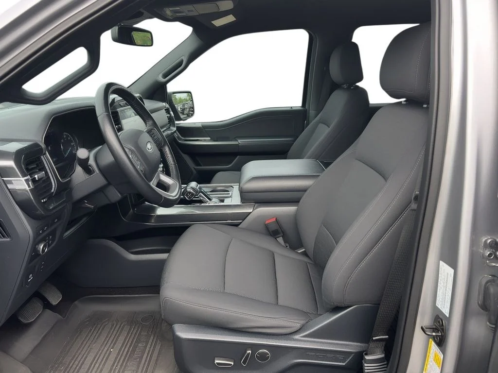 Used 2021 Silver Ford XLT image 6