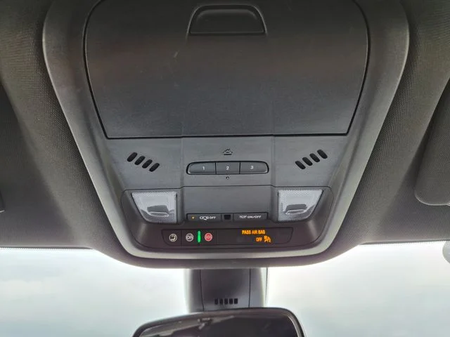 Used 2023 Black Buick Essence image 30