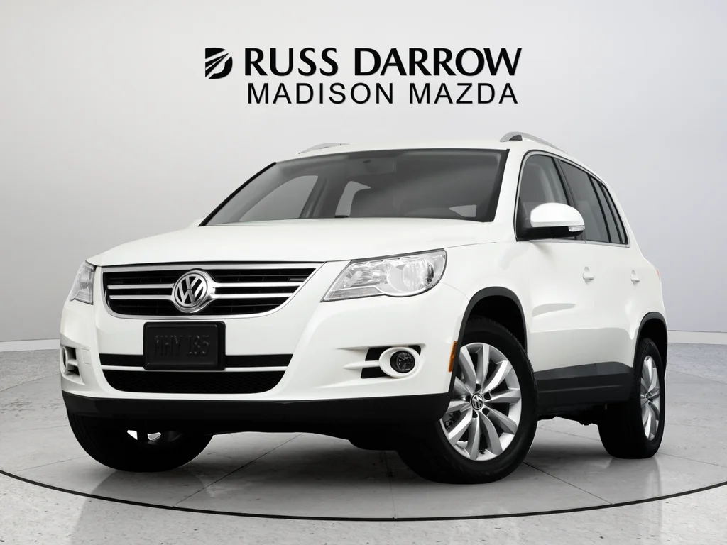 Used 2011 White Volkswagen S image 10
