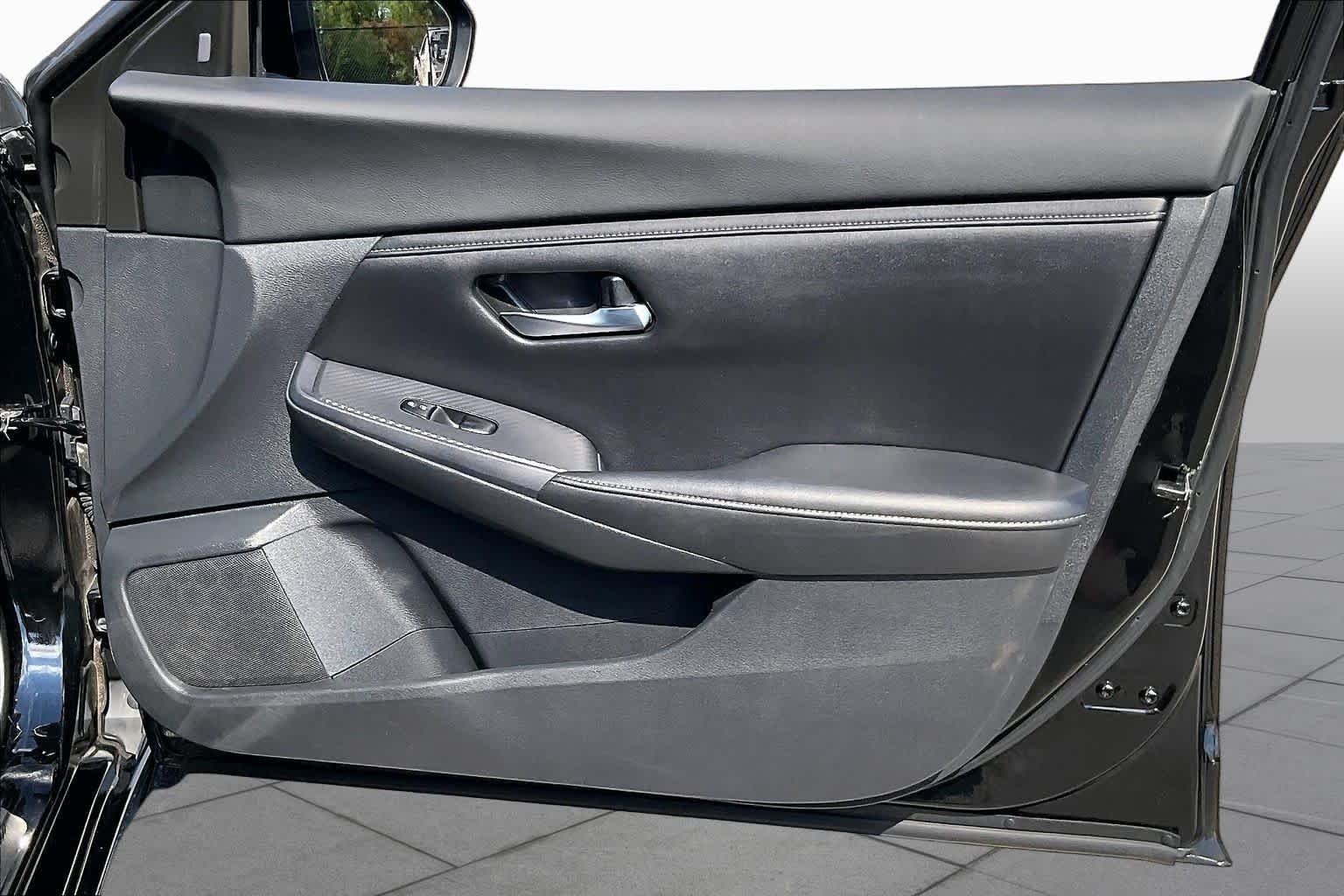 Used 2021 Super Black Nissan SV image 20