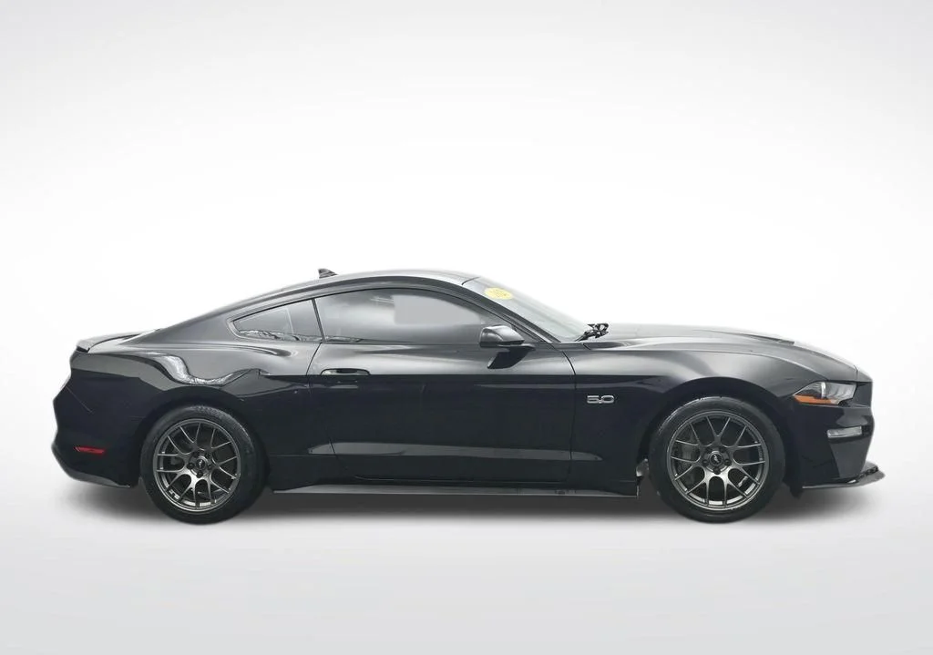 Used 2021 Shadow Black Ford GT image 4