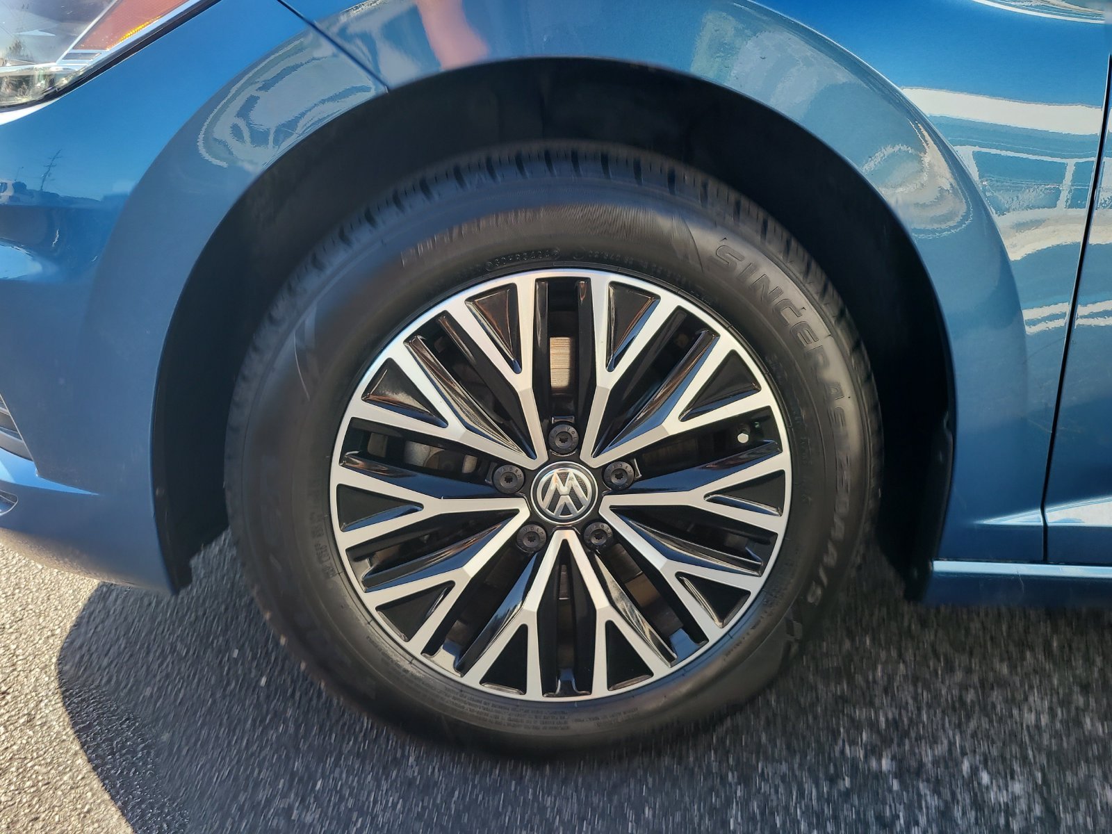 Used 2019 Blue Volkswagen 1.4T S image 7