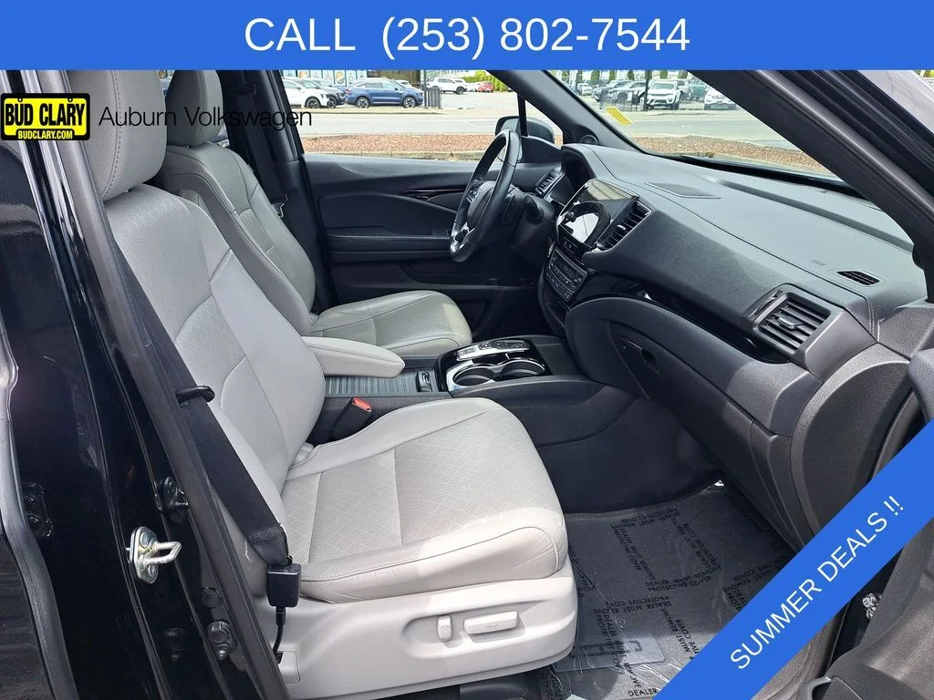 Used 2019 Black Honda Touring image 25