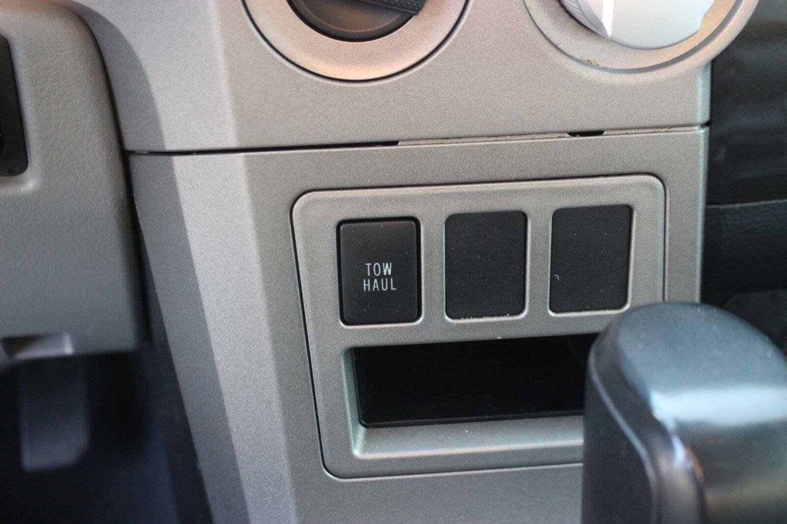 Used 2013 Silver Toyota Double Cab 5.7L FFV V8 6-Spd AT (Natl) image 32