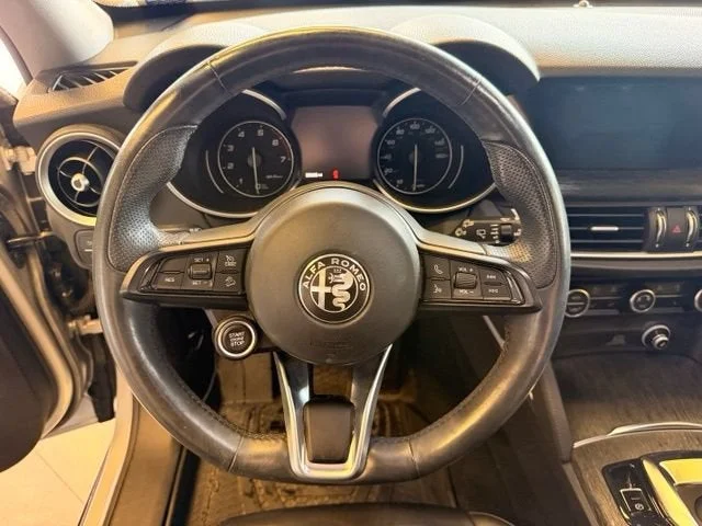 Used 2020 Silverstone Gray Metallic Alfa Romeo Base image 16
