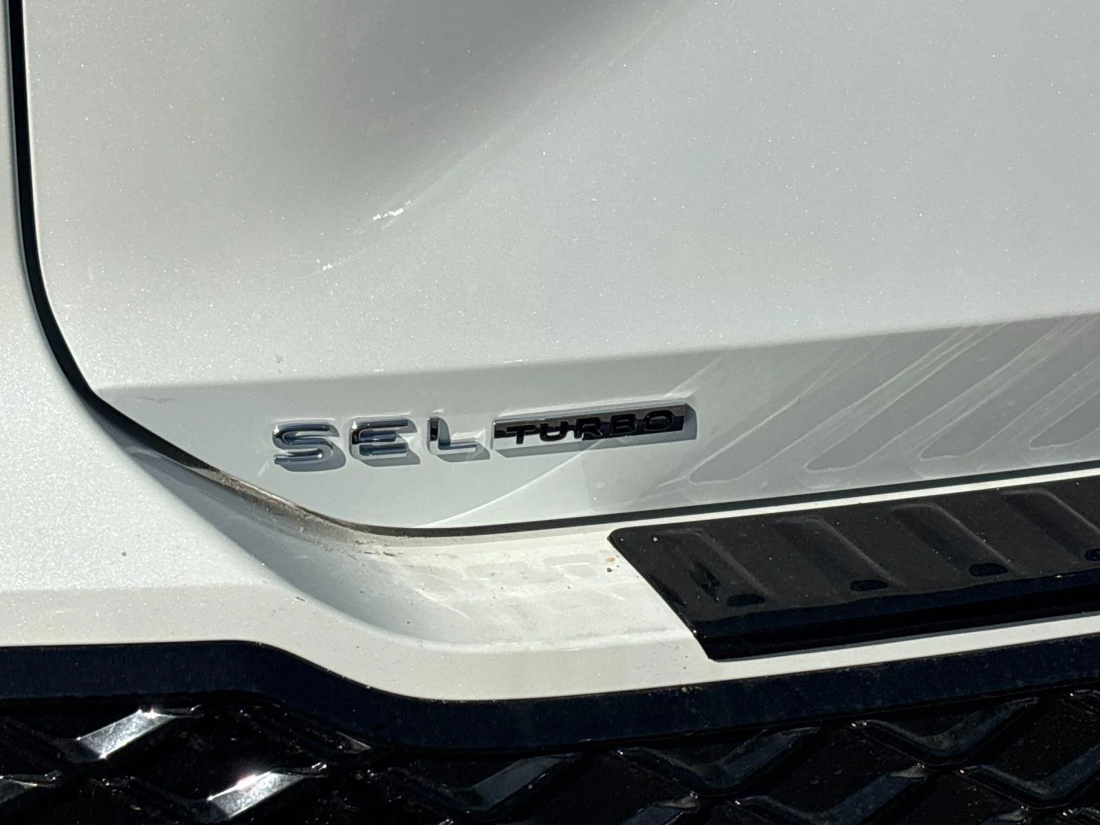New 2026 Opal White Pearl Volkswagen SEL R-Line Turbo image 10