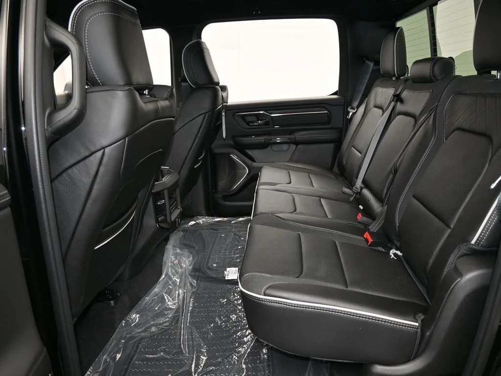 New 2026 Diamond Black Crystal Pearlcoat RAM Limited image 30