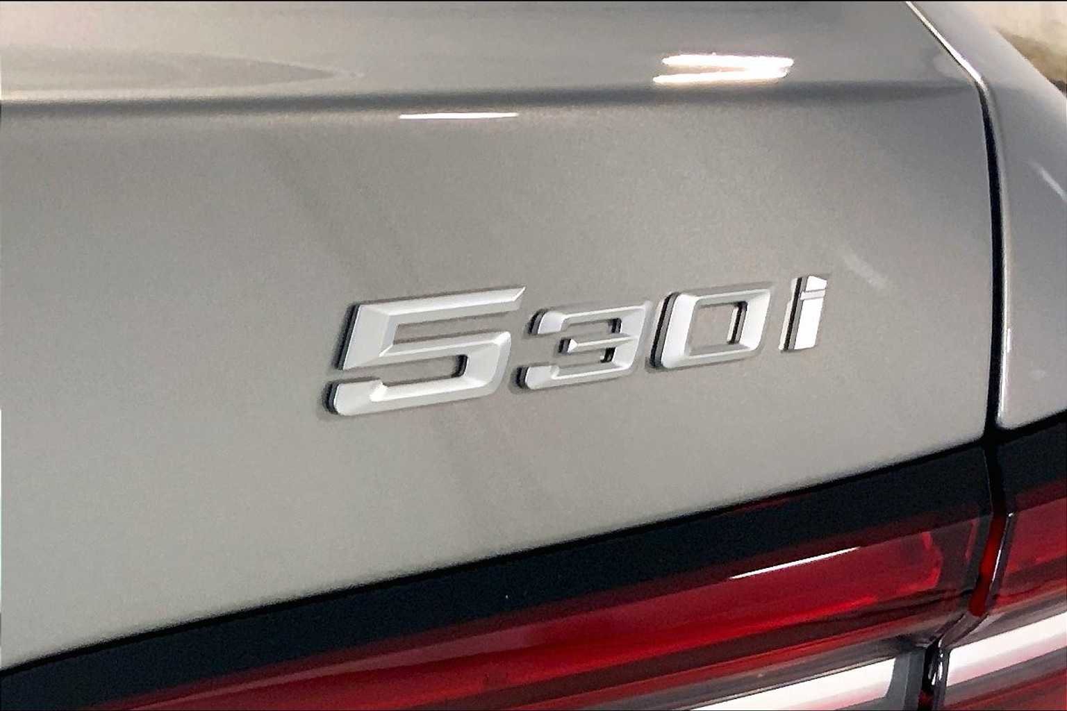 2026 BMW 5 Series 530i - Photo 15