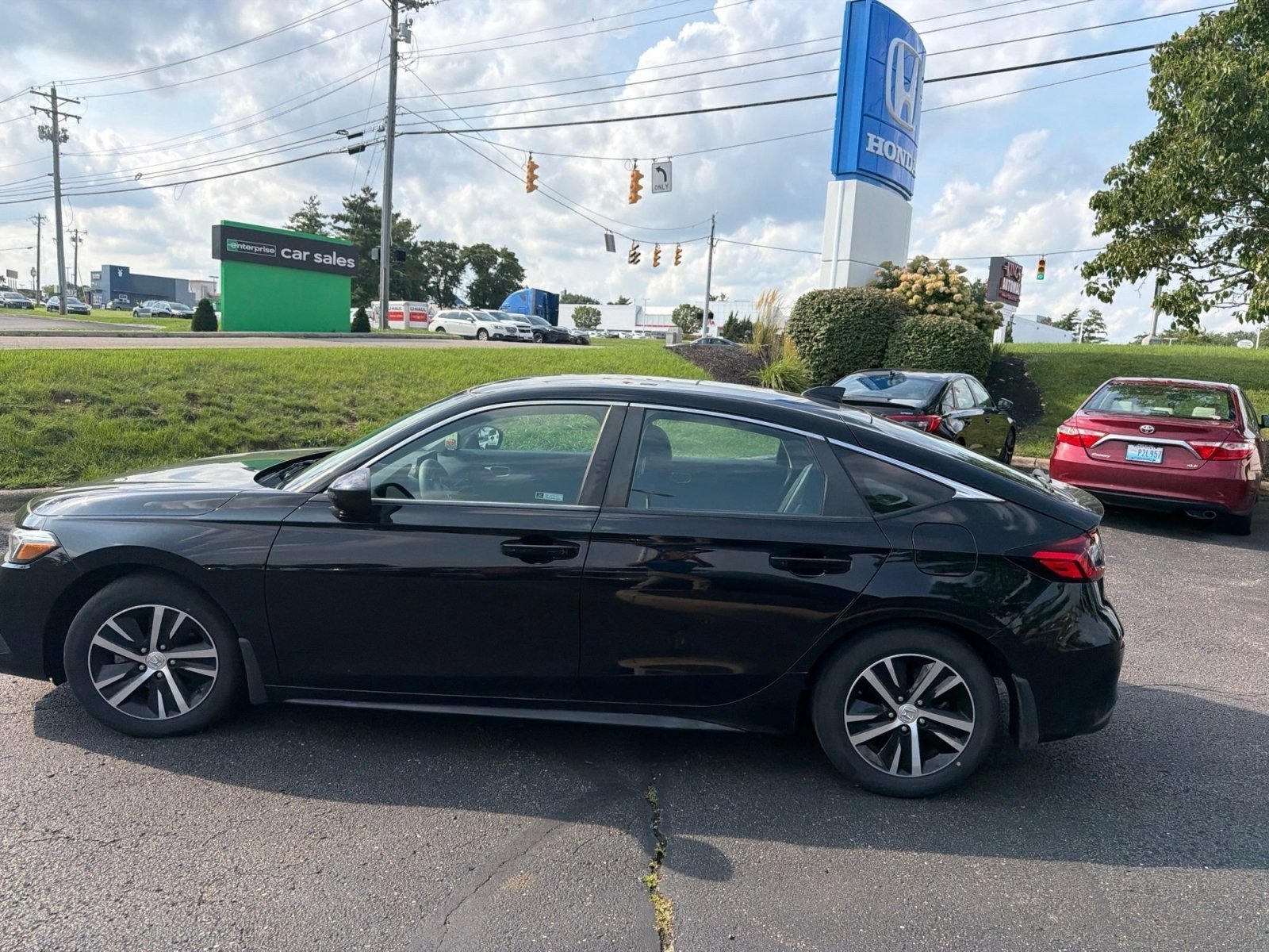 Certified Used 2023 Crystal Black Pearl Honda LX image 12