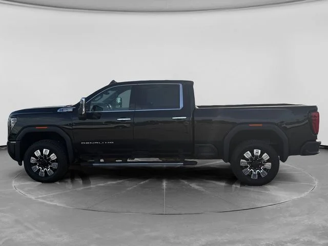 Used 2024 Black GMC Denali image 6