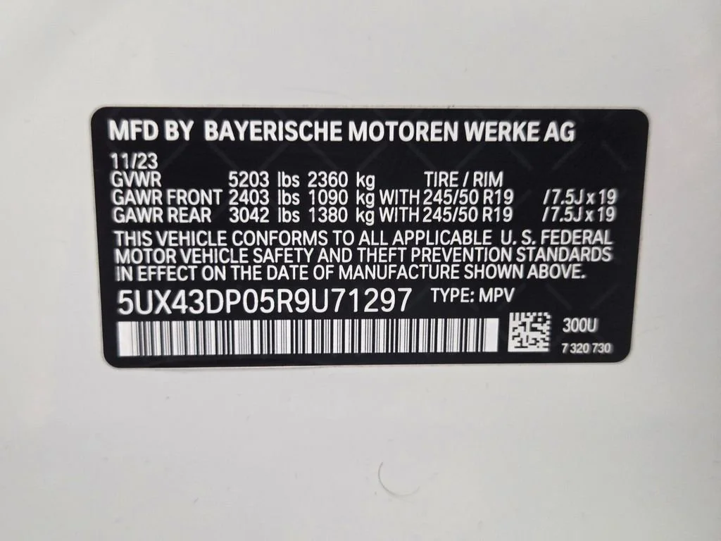 Used 2024 Alpine White BMW sDrive30i image 33