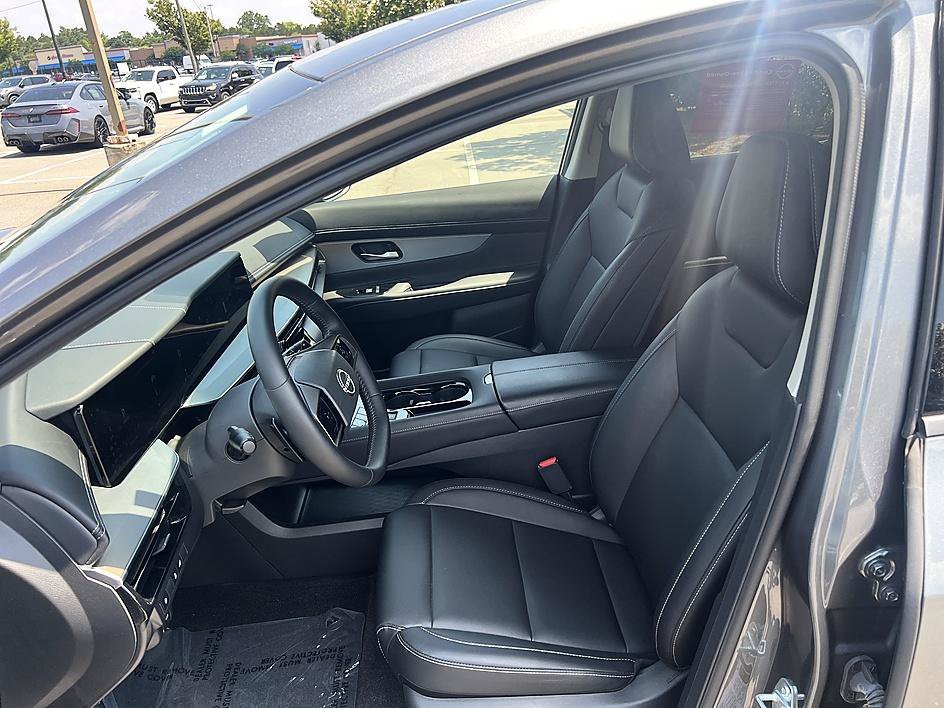 Used 2025 Gun Metallic Nissan SL image 13