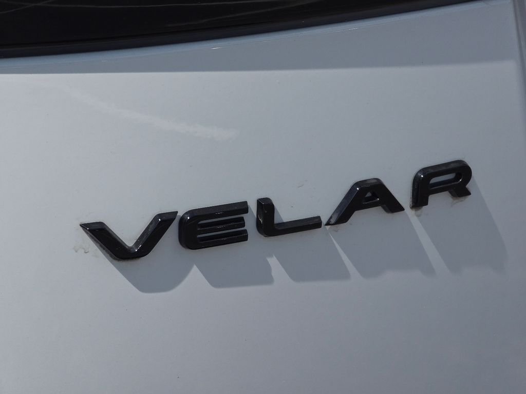 New 2026 Fuji White Land Rover Dynamic se image 30