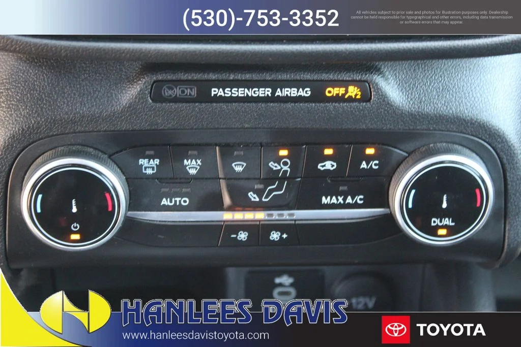Used 2024 Gray Ford ST-Line image 24