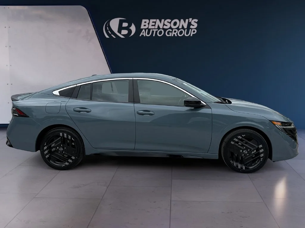 New 2027 Gray Nissan SR image 6