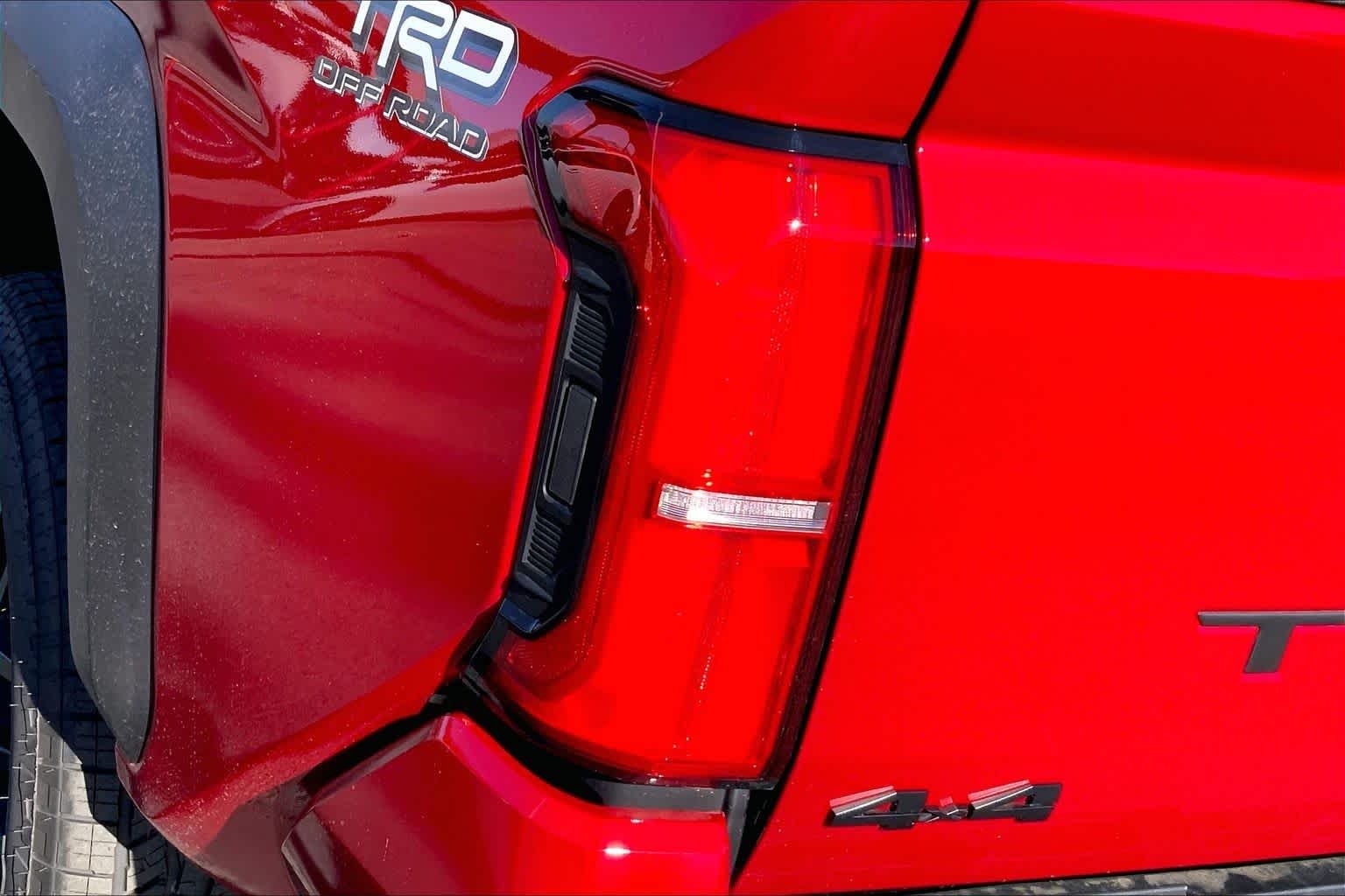 2025 Toyota Tacoma TRD Off Road - Photo 14